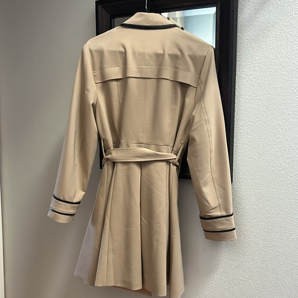 ELLE Ladies Trench with belt size 12 - Picture 6 of 9